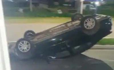 Iban alcoholizados, perdieron el control y terminaron con el auto dado vuelta en plena ruta