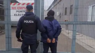 Sorprendió a un ladrón en el hospital y evitó que se llevara la bicicleta