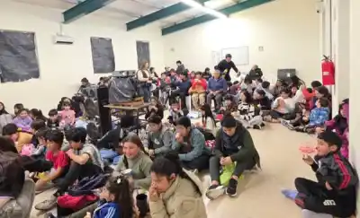 Cine Rodante: la gran fiesta de cierre en la escuela del Perón con pizza gigante y 400 panchos
