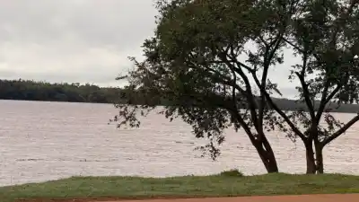 El río Uruguay ya superó los 10 metros en Santo Tomé y cerraron el Paseo Costero: ¿qué pasará este fin de semana?