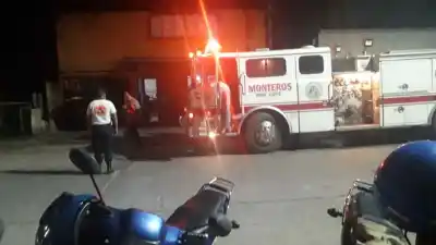 El incendio de unas cañas huecas tapó de humo un sector de Monteros