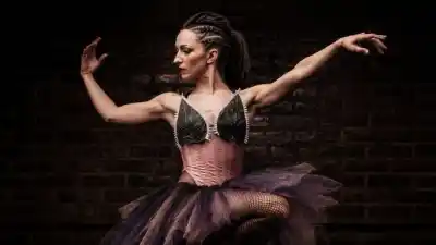 Llega al Teatro Plaza una versión de danza teatro de 'The Wall' de Pink Floyd que promete emocionar
