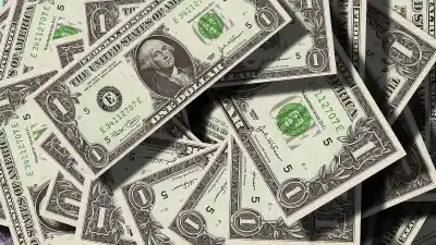 El dólar oficial no se detiene: el nuevo techo que el BCRA fijó para el lunes 27 de julio