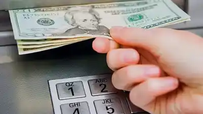 El BCRA habilita el pago de sueldos en dólares: ¿qué cambia para los trabajadores?