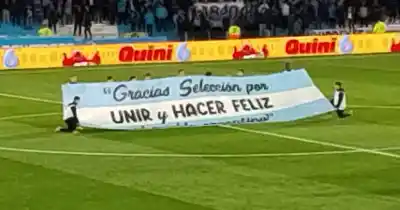 Un aplauso que se sintió en todo el estadio: así fue el emotivo homenaje a la Selección en el Bosque