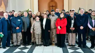 Descubrieron una placa e inauguraron murales en el cementerio más antiguo de la ciudad