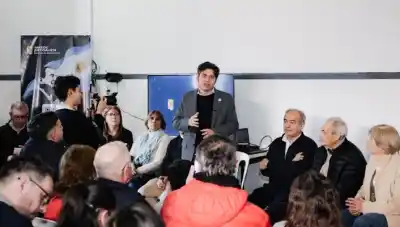 Kicillof encendió la alarma: el plan del PJ bonaerense para lo que viene después de Milei