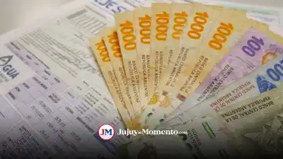Vecinos de Alto Comedero van a la Justicia: detectan recargos de hasta $6.000 en boletas de luz, agua y gas