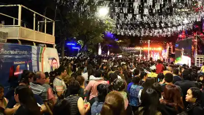 Vigilia en vivo: la fiesta por el cumpleaños de Santiago del Estero desde la Plaza Libertad
