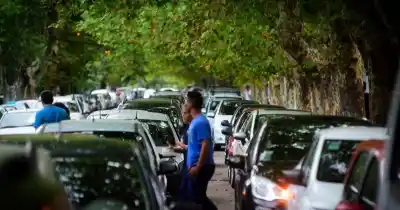 Patentamientos totales suben 13,6% en el trimestre, pero los autos se hunden: caída del 15% en junio