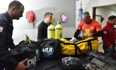 Donación de lujo: Bomberos de Toay ahora tienen equipo de buceo de última generación