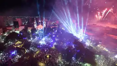 El cielo de Santiago se encendió: así fue el show por los 473 años de la Madre de Ciudades