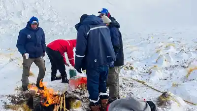Tres días varados en la nieve: AOMA exige respuestas y la minera suspende operaciones