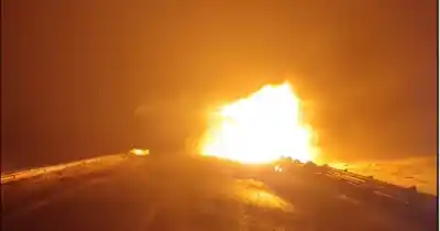 Dos camiones chocaron y uno se incendió en la Ruta 3: hay corte total y un enorme operativo de emergencia