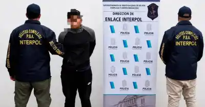 Se fugó tras atacar a su pareja y a su bebé en La Plata: lo atraparon en Corrientes