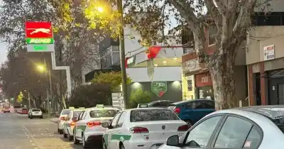 Desesperación en las estaciones de servicio: solo 11 de 45 bocas de GNC funcionan en La Plata