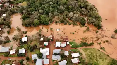 El río Uruguay baja pero la alerta no se levanta: lo que viene en la costa misionera