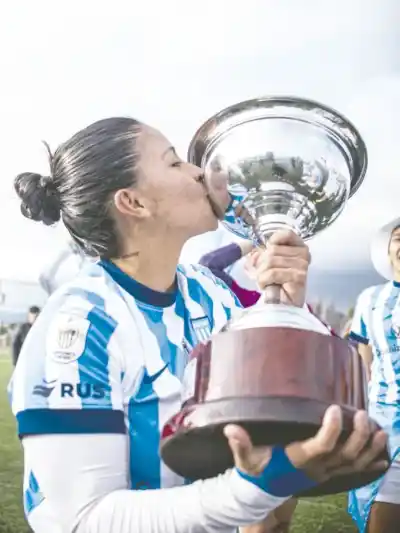 La misionera que hizo historia: el secreto detrás del primer título de Racing en el fútbol femenino