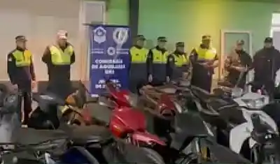 Cayeron en la noche: 88 motos y un auto secuestrados en un operativo relámpago en el sur