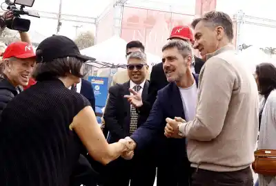 El gobernador Zdero y el CFI recorrieron la Bienal: "Nos prestigia y mueve toda la economía"