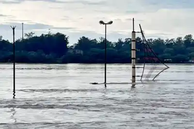El río Uruguay no da tregua: restringen acceso a la Costanera de Concordia