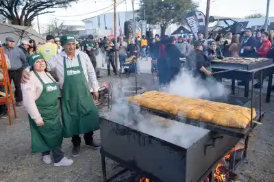 Ni 5 ni 10: el tamal de más de 20 kilos que paralizó el Poncho