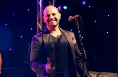 Llega Carlos Allou al Casino Carnaval: música latina y promos que no te podés perder