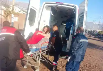 En pleno barrio Las Pampas: policía y enfermera asistieron un parto inesperado