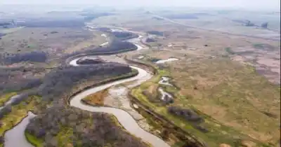 El río que se duplica: cómo buscan evitar otra inundación catastrófica en Areco