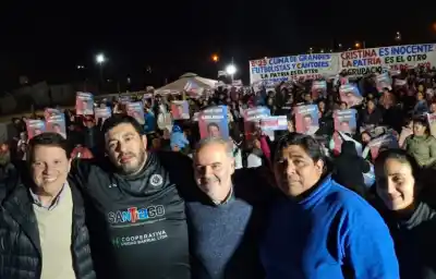 En el barrio 25 de Mayo, la agrupación homónima se movilizó para respaldar a Abdala y Blanco