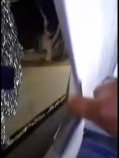 Un colectivo de la Red Tulum fue atacado a piedrazos en Caucete y el video del momento es impactante