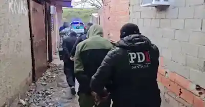 Allanamientos por el crimen del jubilado terminaron con un transero detenido y un adolescente acusado de balear a otro menor