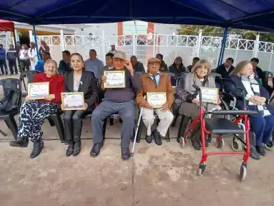 El emotivo homenaje a 5 vecinos que marcaron la historia de Ingeniero Juárez en su 96° aniversario