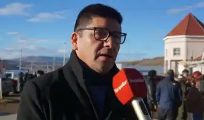 Diputado Godoy pone condiciones a la emergencia habitacional: "No vamos a entregar un cheque en blanco"