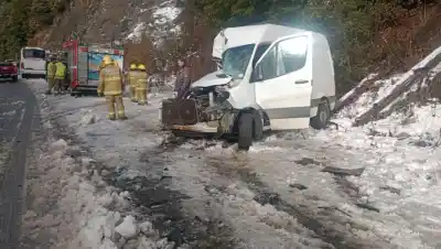 Impactante choque en la Ruta 40: el hielo negro y la nieve siguen causando estragos en la cordillera
