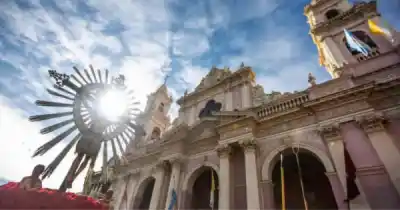 Este sábado, Salta se paraliza: cortes de tránsito por la entronización del Señor y la Virgen del Milagro