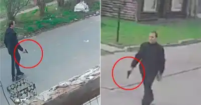 Así fue la ráfaga infernal de más de 20 tiros contra dos casas en La Plata: el video que estremece
