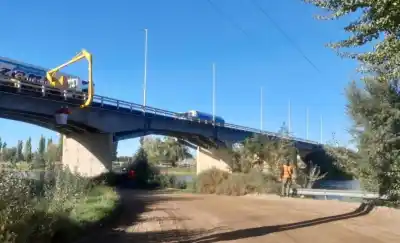 A un mes del dictamen que descartó riesgo de colapso, Vialidad Nacional vuelve a revisar el puente de La Adela