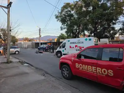 Un sábado que empezó mal: motociclista herido en choque en barrio Cementerio