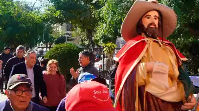 El intendente Nediani se sumó a la multitudinaria misa central por Santiago Apóstol en La Banda