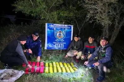 Se fugaron en moto y dejaron una bolsa: lo que encontraron adentro los dejó helados