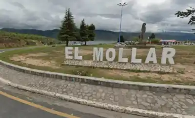 El Mollar colapsó sin agua en el fin de semana largo y temen un desastre en temporada alta