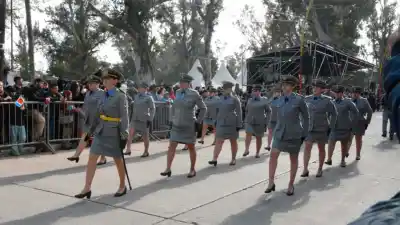 El paso que robó miradas: las mujeres del Servicio Penitenciario en el desfile de los 473 años