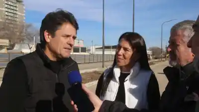 Luces que anticipan el futuro: Gaido y Corroza supervisan la iluminación de la Avenida Mosconi