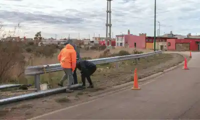 Obras en Rawson: repararon los guardarraíles del ingreso por Ruta 7