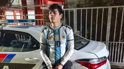Entró a una tienda de mascotas para robar, pero los vecinos lo esperaban en la calle