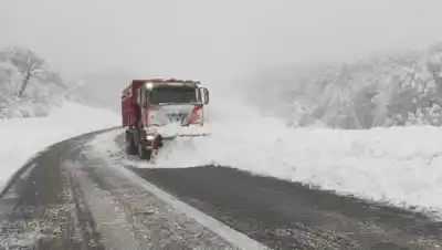 Alerta naranja en la cordillera: lluvias, nevadas y viento complican las rutas