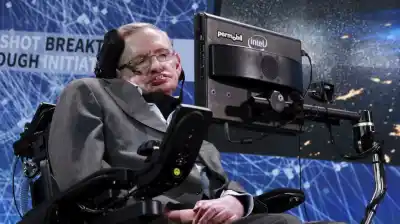Stephen Hawking advirtió que la inteligencia artificial podría ser el fin de la humanidad