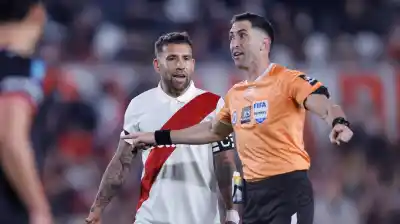 La jugada que desató la furia en el Monumental: ¿era penal para River?