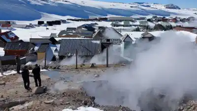 Alerta en Copahue: lo que los turistas no ven bajo sus pies y podría afectar su salud